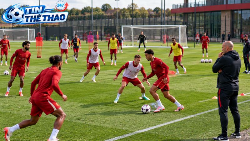 Liverpool tìm lời giải mới cho hành lang phải sau cuộc chia tay